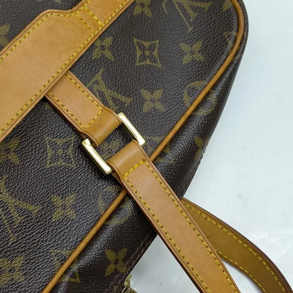 Louis Vuitton Monogram Canvas Briefcase with Vachetta Trim (brown, tan)